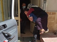 POLİSTEN ANLAMLI YARDIM